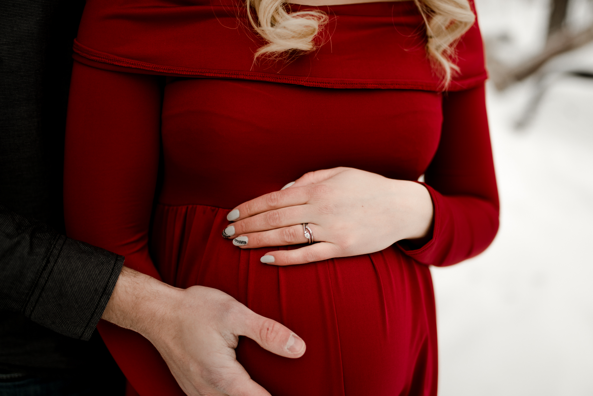 Winnipeg Wedding Photographer, winnipeg maternity photographer, winnipeg maternity shoot, red maternity dress, winter maternity shoot