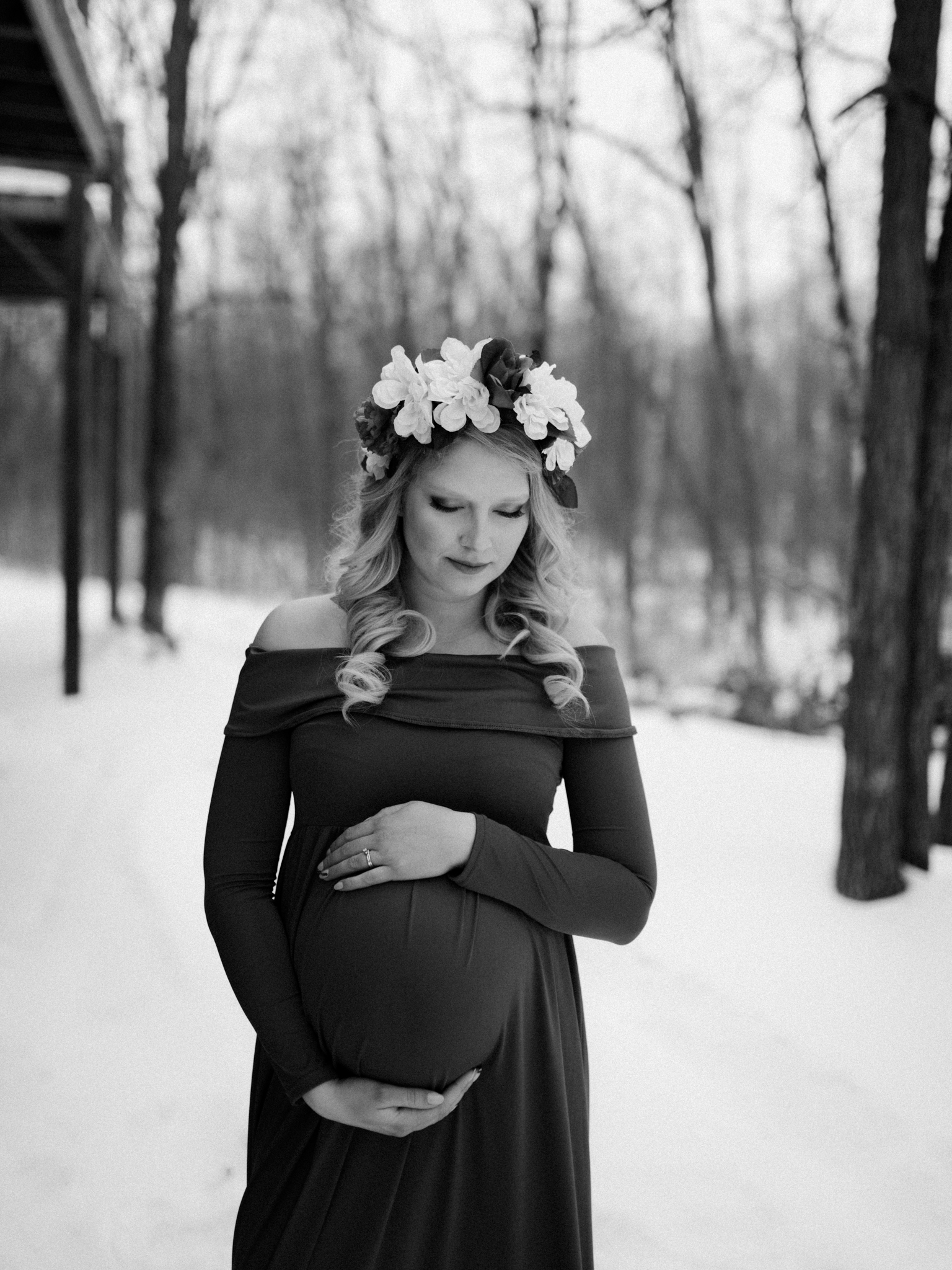 Winnipeg Wedding Photographer, winnipeg maternity photographer, winnipeg maternity shoot, red maternity dress, winter maternity shoot, maternity flower crown