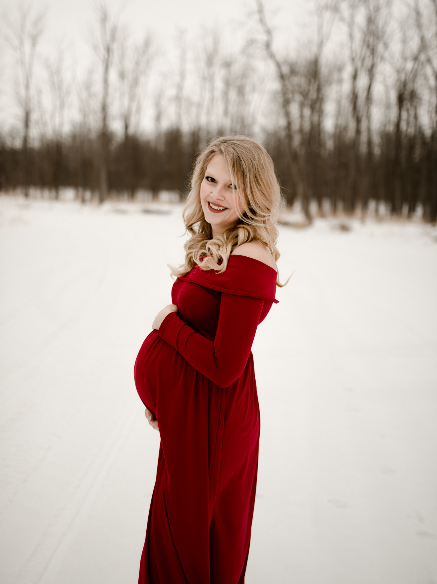 Winnipeg Wedding Photographer, winnipeg maternity photographer, winnipeg maternity shoot, red maternity dress, winter maternity shoot, maternity