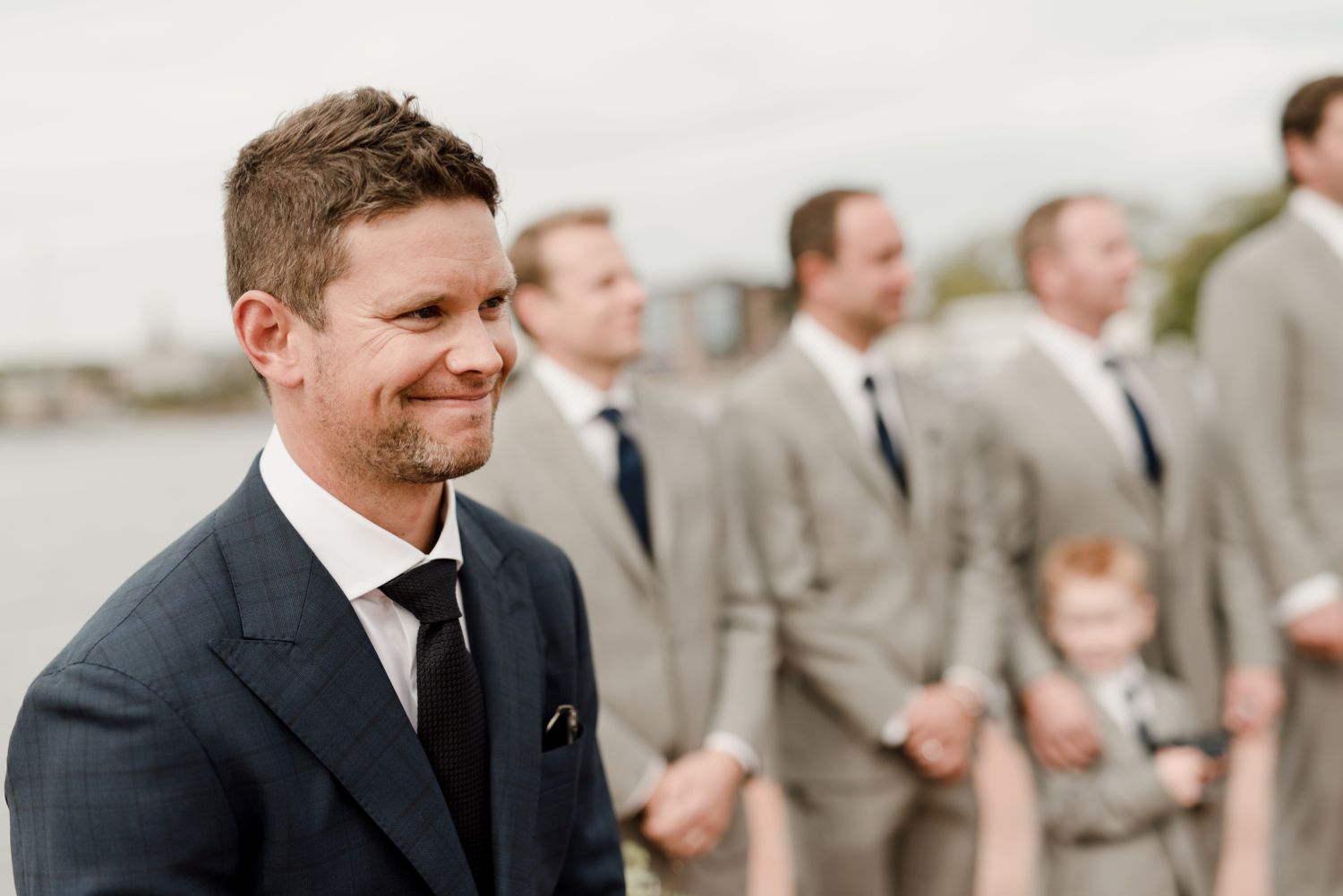 Lakeside Kenora wedding, fall wedding in Ontario, photographed by Vanessa Renae Photography, a Winnipeg and Kenora wedding photographer