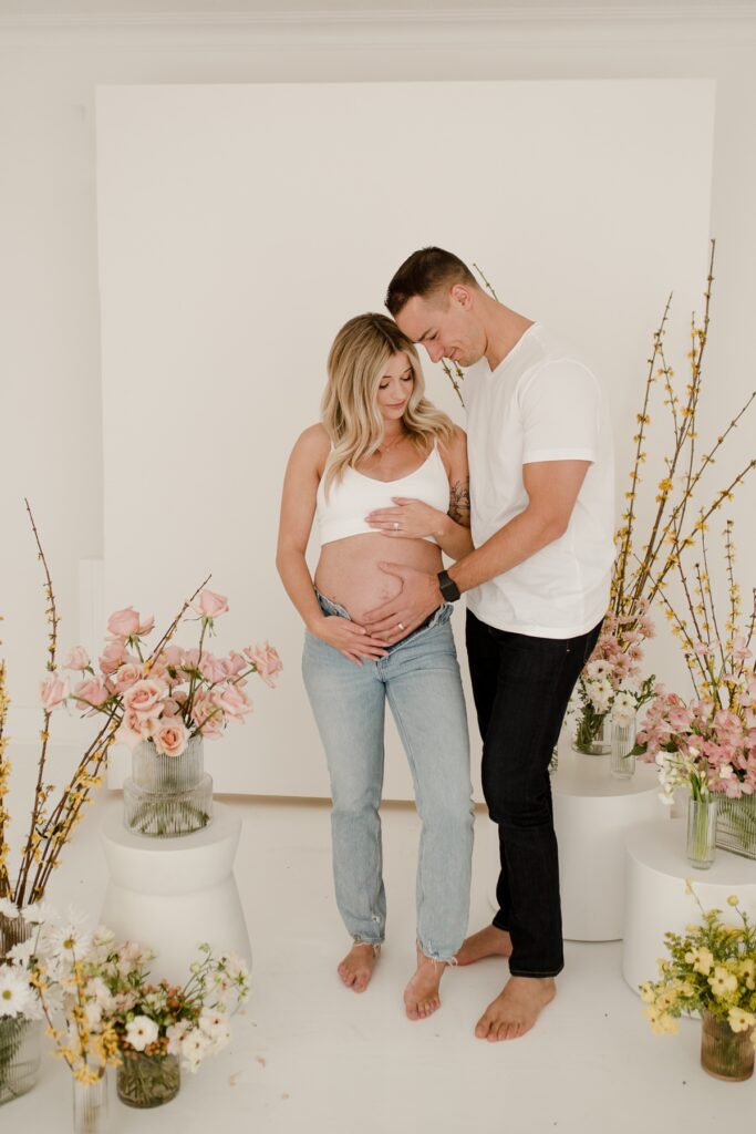 Winnipeg Lifestyle Photographer, Winnipeg Studio Maternity Session, Winnipeg Mother's Day mini session, Stonehouse Weddings, Vanessa Renae Photography