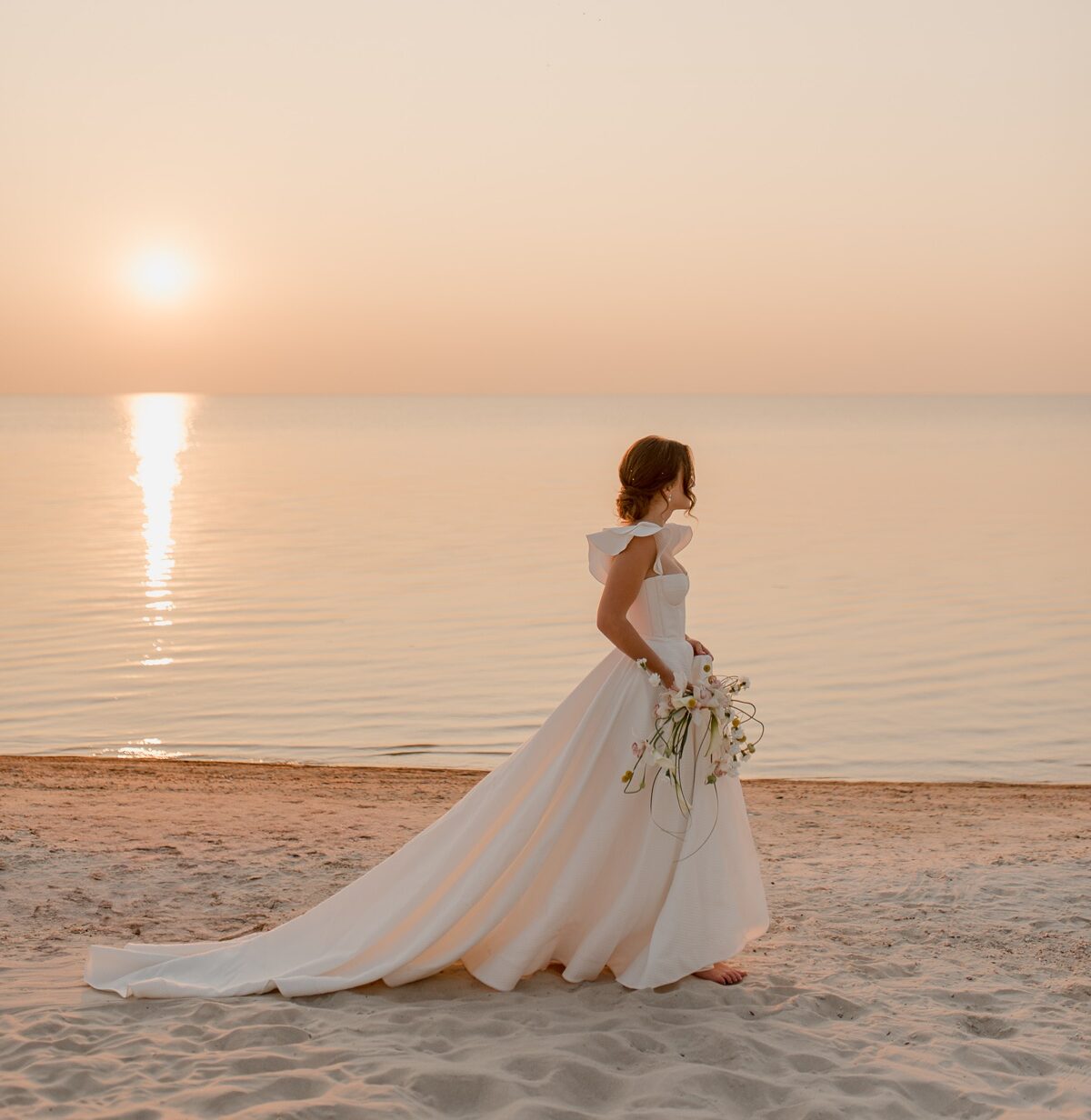 best Winnipeg elopement photographer - grand beach elopement - Vanessa Renae Photography - Winnipeg anniversary session