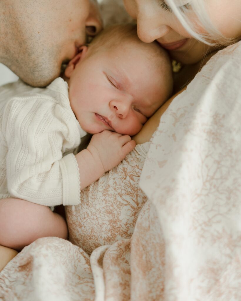 Winnipeg Newborn Photographer, Vanessa Renae Photography, lifestyle maternity, newborn and family photographer based in winnipeg, MB. Nothing Fits But dress