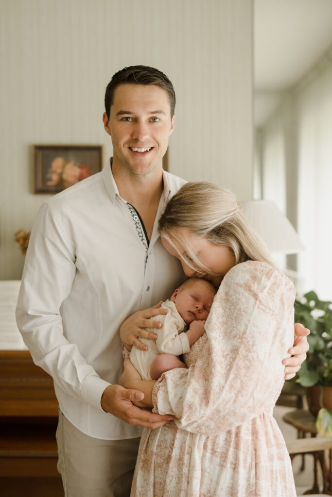 Winnipeg Newborn Photographer, Vanessa Renae Photography, lifestyle maternity, newborn and family photographer based in winnipeg, MB. Nothing Fits But dress